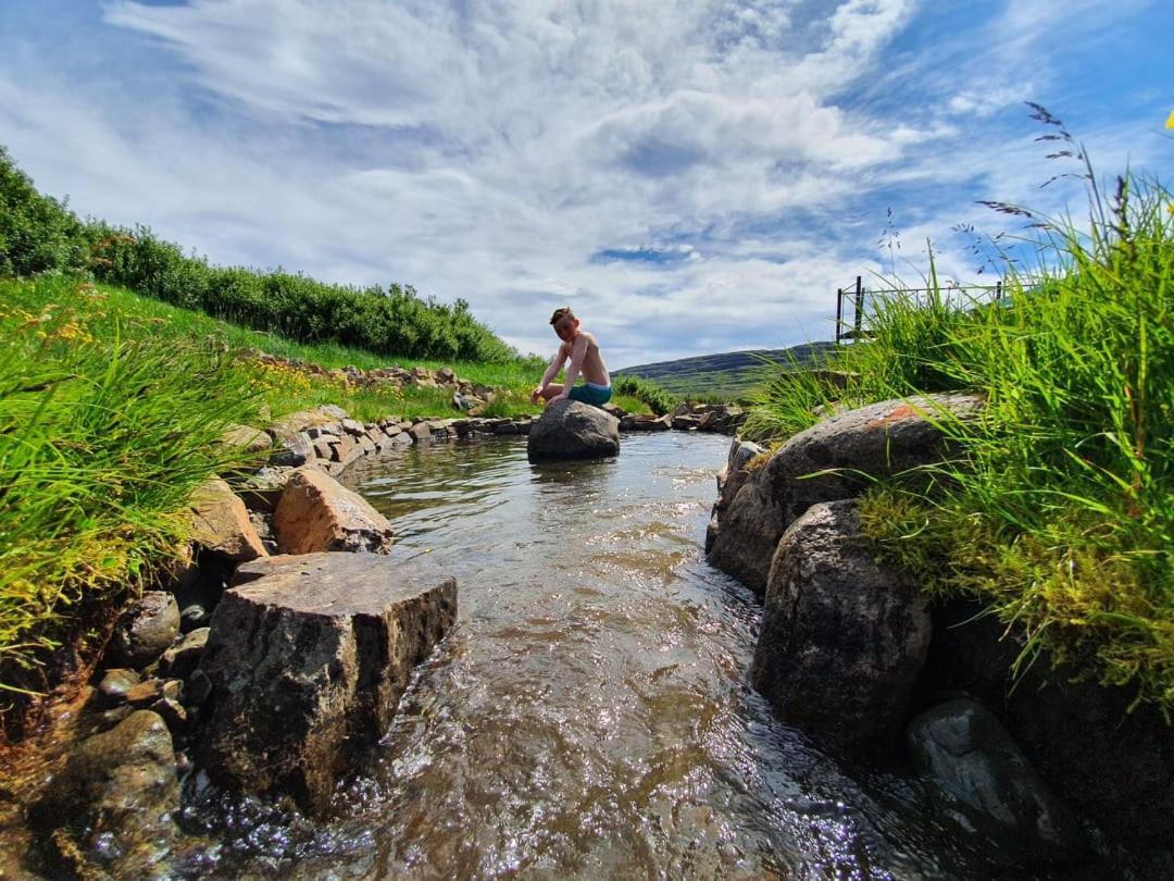 Hotel Laugarholl With Natural Hot Spring Holmavik Dış mekan fotoğraf