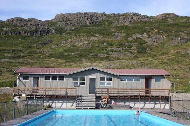 Hotel Laugarholl With Natural Hot Spring Holmavik Dış mekan fotoğraf