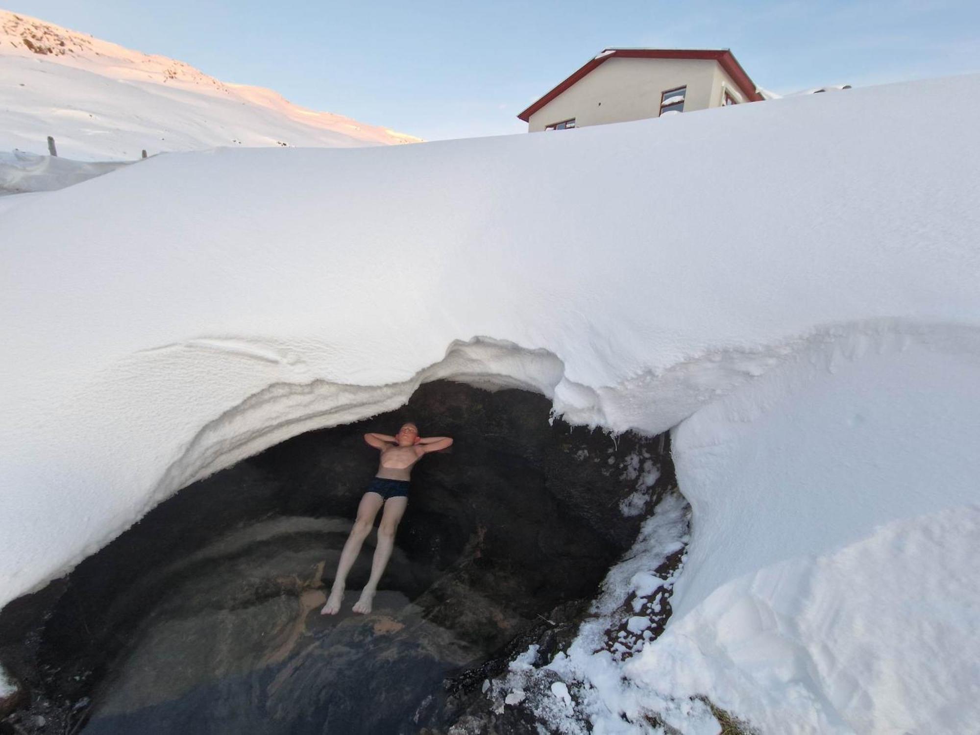 Hotel Laugarholl With Natural Hot Spring Holmavik Dış mekan fotoğraf